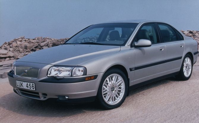 download 03 Volvo S80 workshop manual