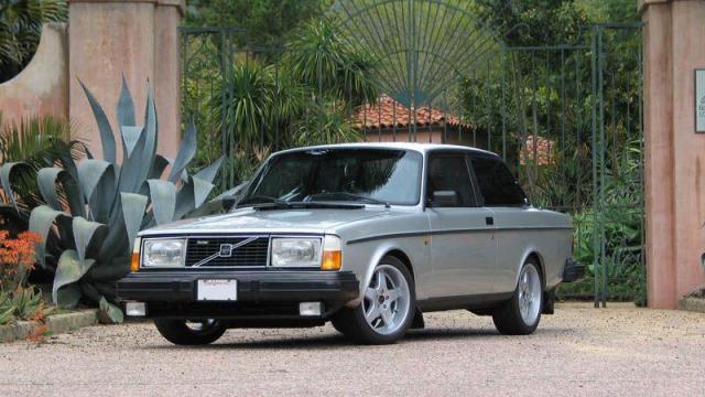 download 78 Volvo 242 244 245 workshop manual