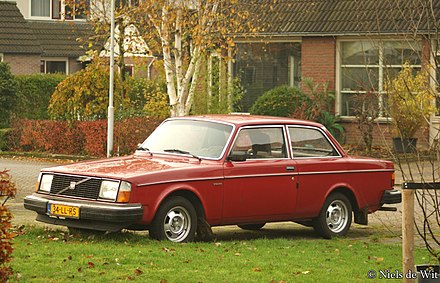 download 78 Volvo 264 265 workshop manual