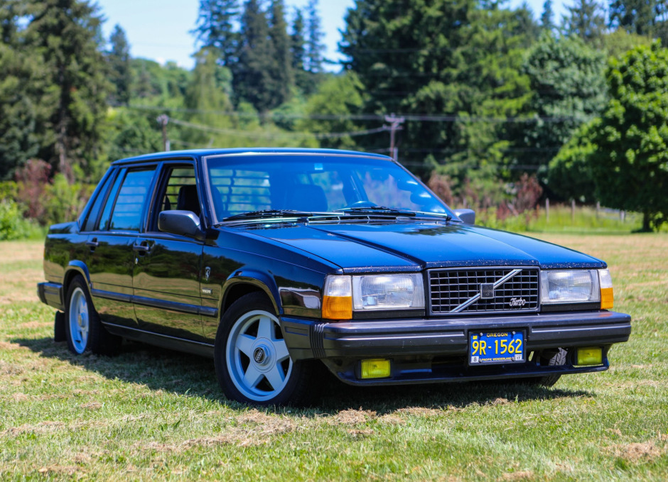 download 85 Volvo 740 workshop manual