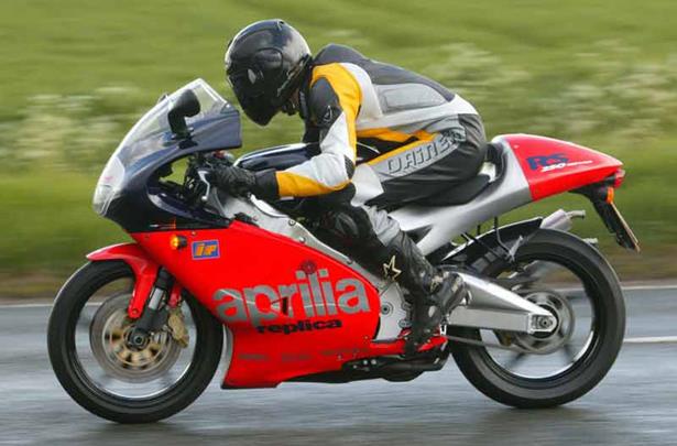 download Aprilia RS250 Motorcycle IT EN ES able workshop manual