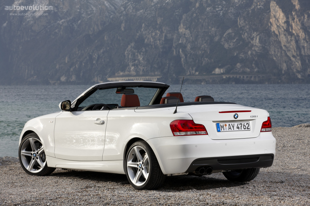 download BMW 1 Series E88 Convertable workshop manual