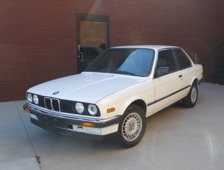 download BMW 3 325e able workshop manual