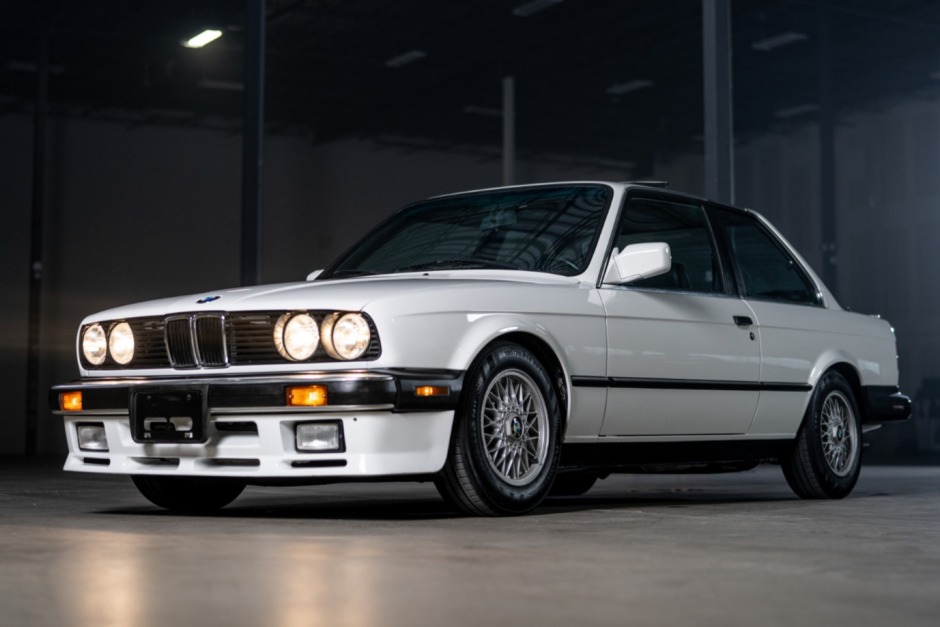 download BMW 3 325is able workshop manual