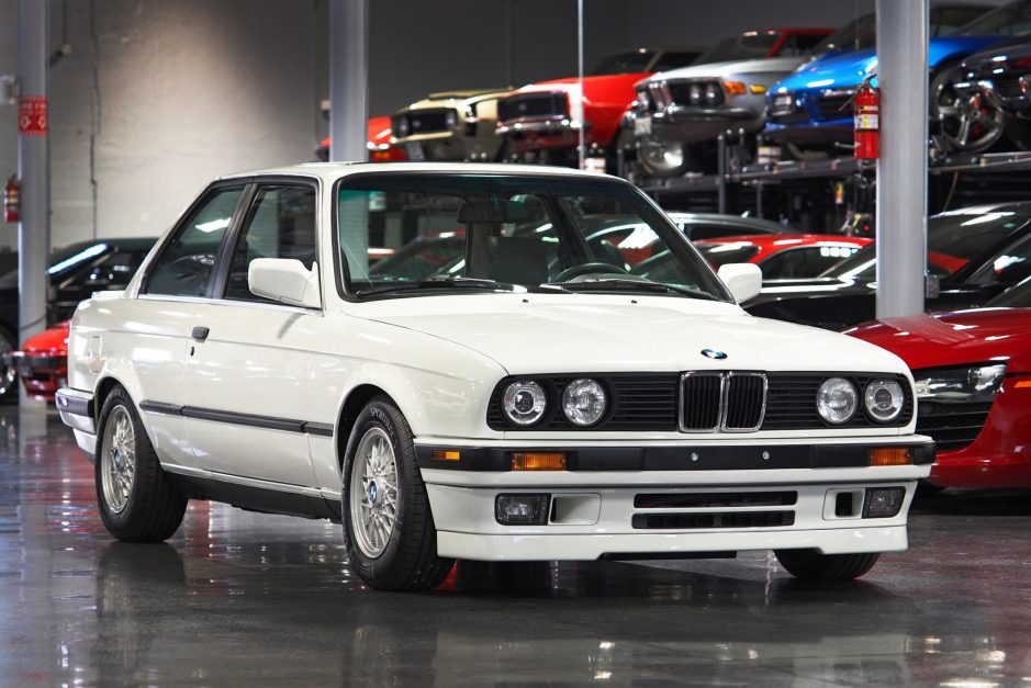 download BMW 3 325is able workshop manual