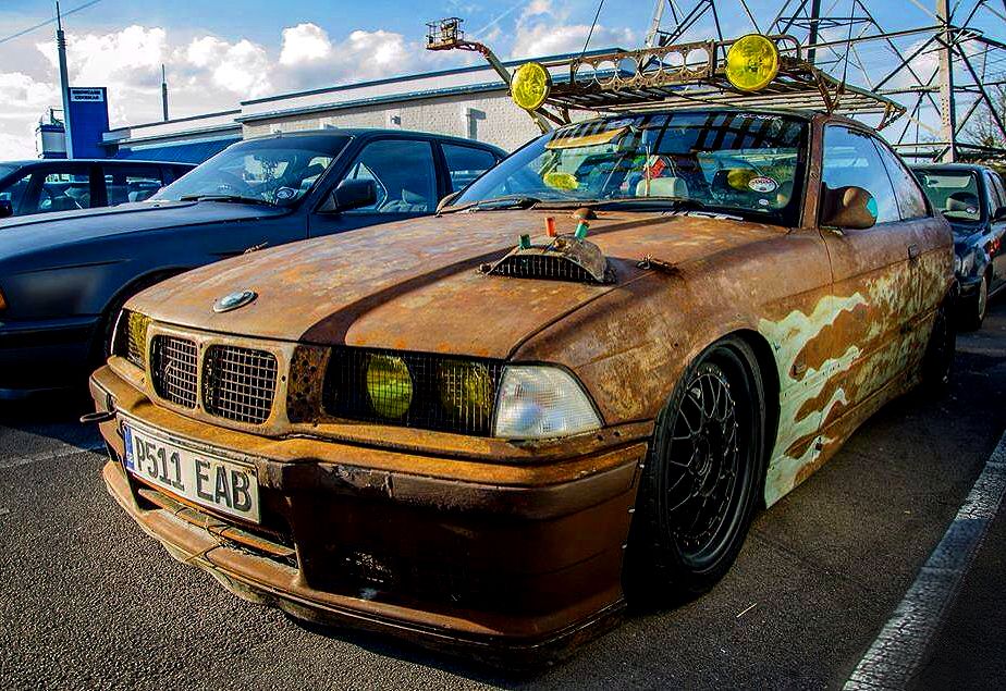 download BMW 318i workshop manual