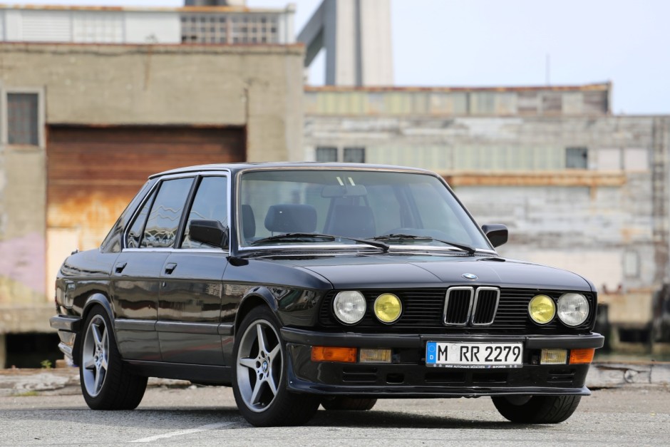 download BMW 5 E28 E34 able workshop manual