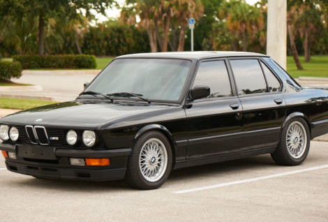 download BMW 5 E28 workshop manual