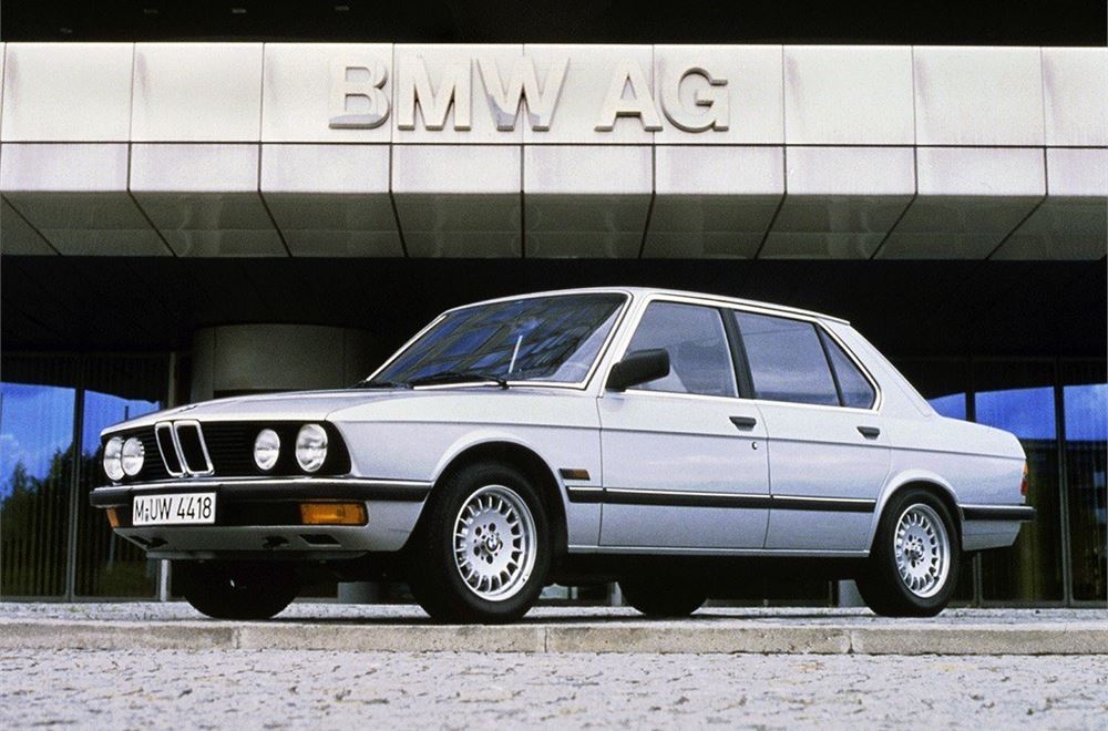 download BMW 5 E28 workshop manual