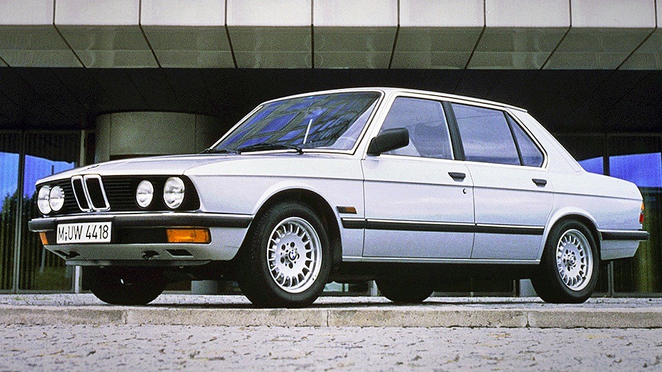 download BMW 5 E28 workshop manual