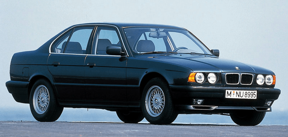 download BMW 5 E34 520i able workshop manual