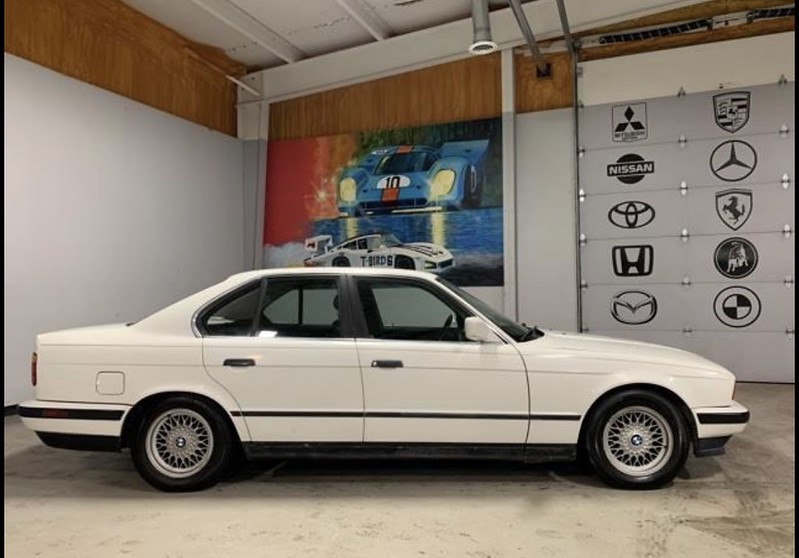 download BMW 5 E34 535i able workshop manual