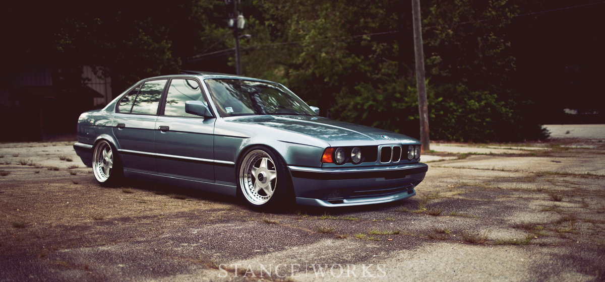 download BMW 5 E34 535i able workshop manual