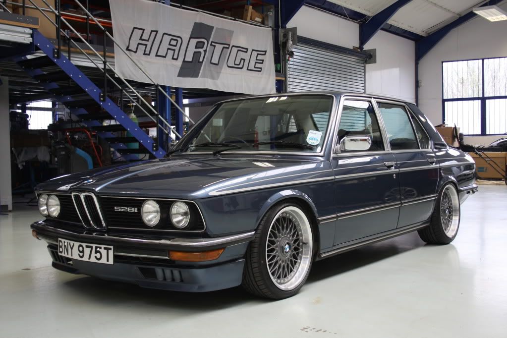 download BMW 5 Series E12 workshop manual