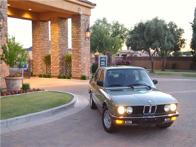 download BMW 5 Series E28 518i workshop manual