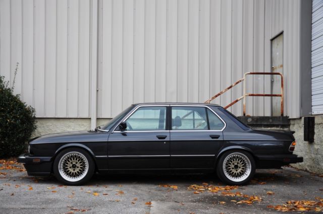 download BMW 5 Series E28 525i workshop manual