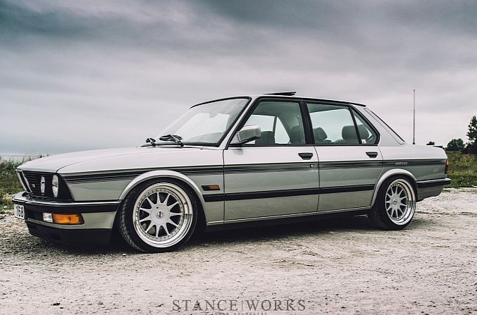 download BMW 5 Series E28 535i workshop manual