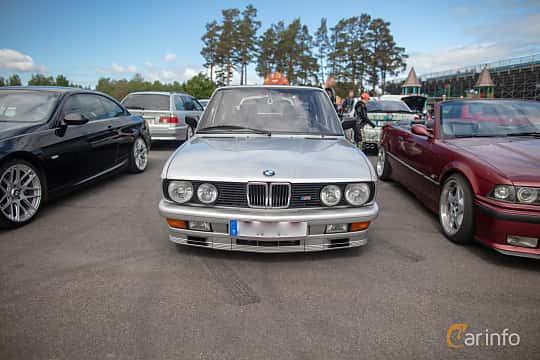 download BMW 5 Series E28 M535i workshop manual