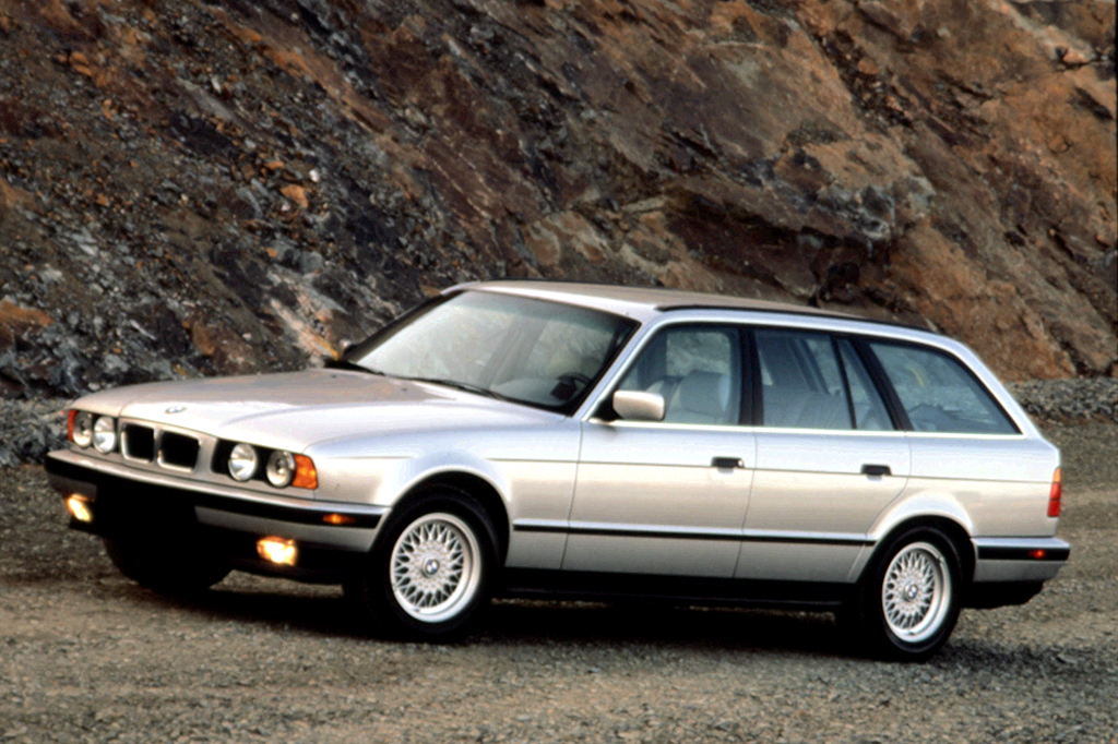 download BMW 5 Series E34 525i 530i 535i 540i including Touring workshop manual