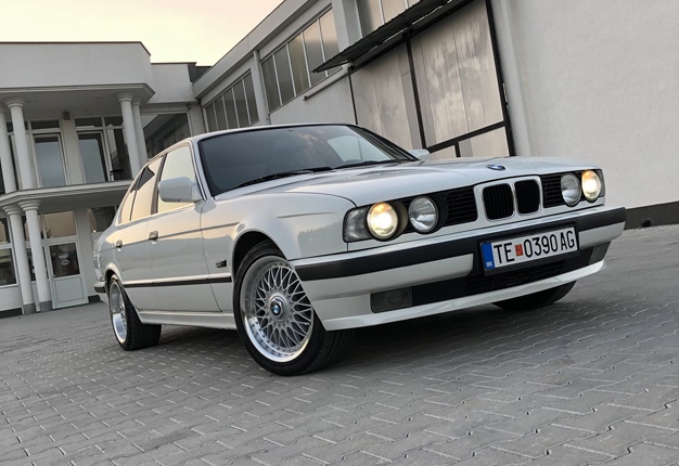 download BMW 5 Series E34 workshop manual