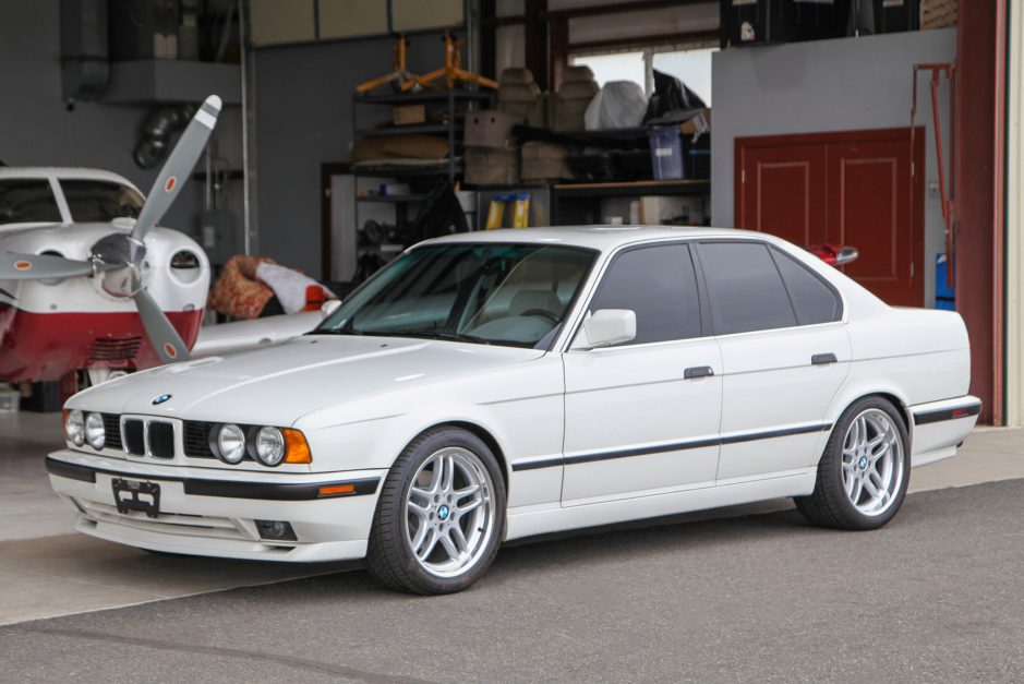 download BMW 525 525i workshop manual