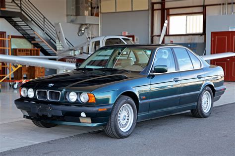 download BMW 525i workshop manual