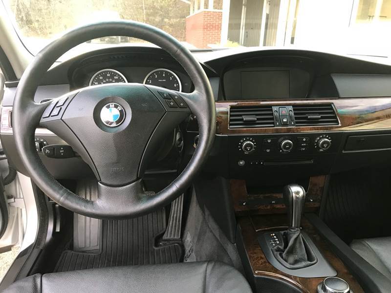 download BMW 525xi workshop manual