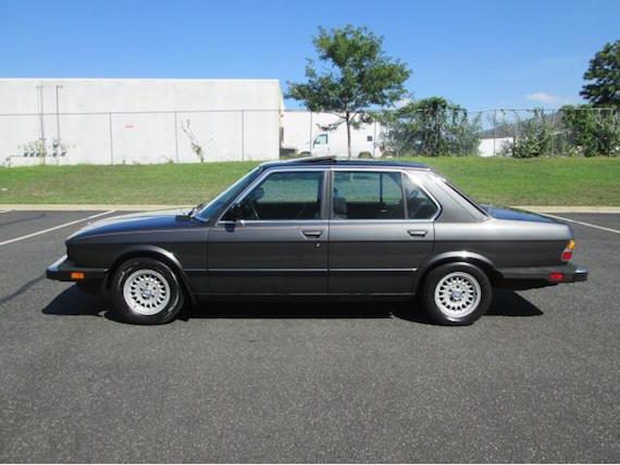 download BMW 528e Manu workshop manual