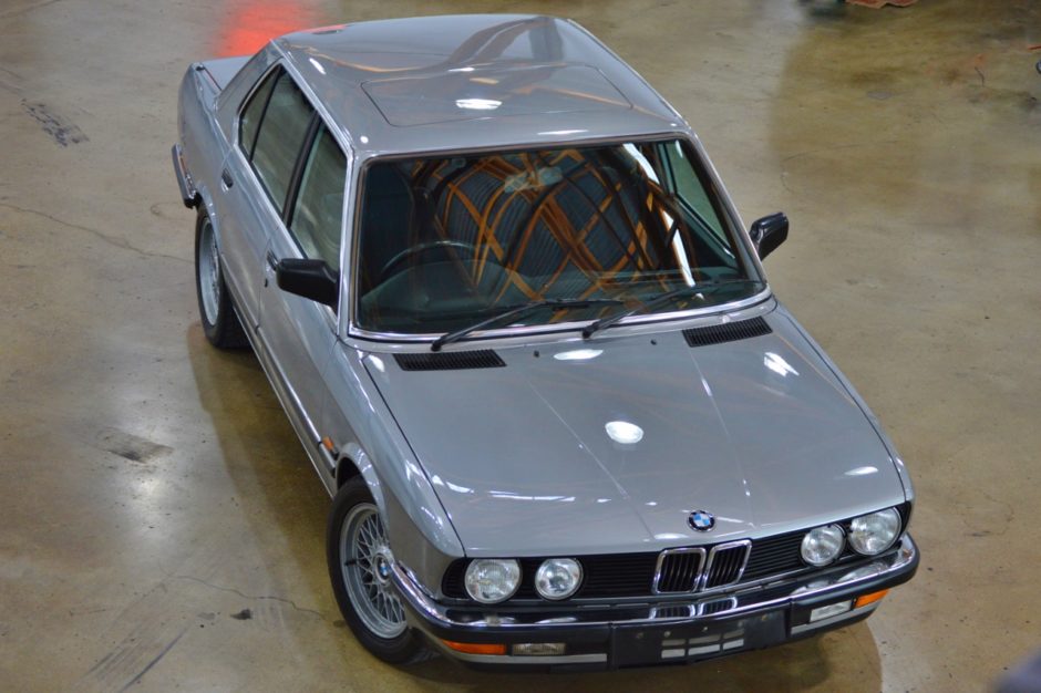 download BMW 528i E28 workshop manual
