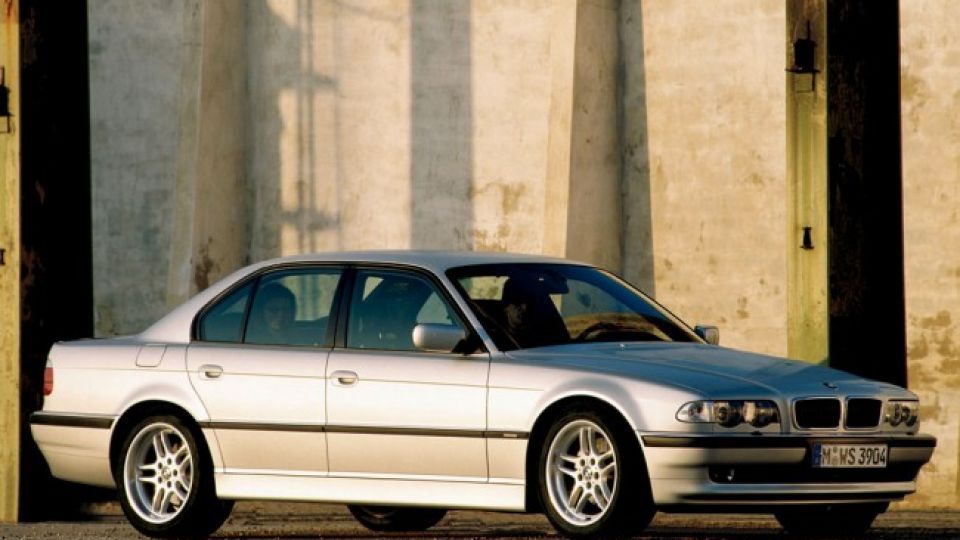 download BMW 7 Series E38 workshop manual