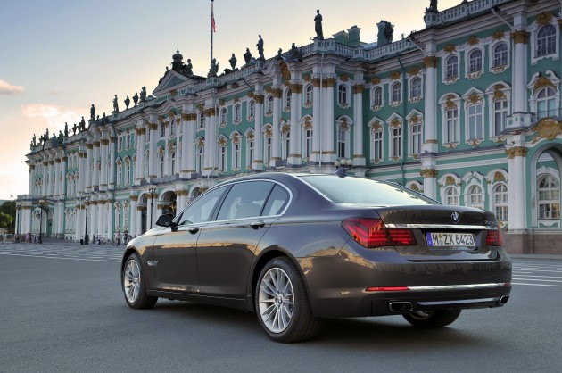 download BMW 7 Series F02 workshop manual