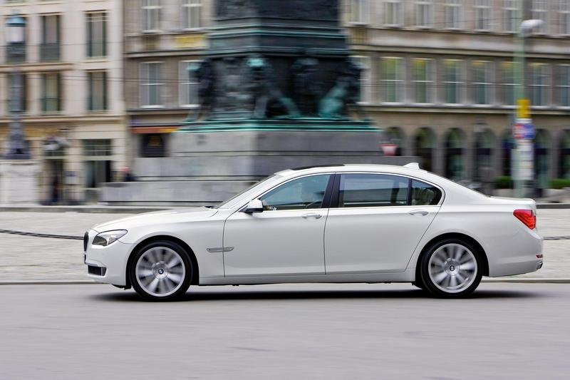 download BMW 760I workshop manual