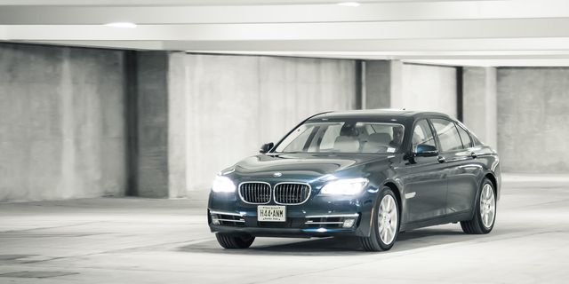 download BMW 760Li 4 door sedan able workshop manual