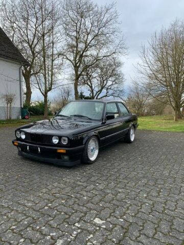 download BMW E30 workshop manual