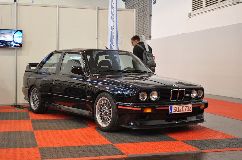 download BMW E30 workshop manual