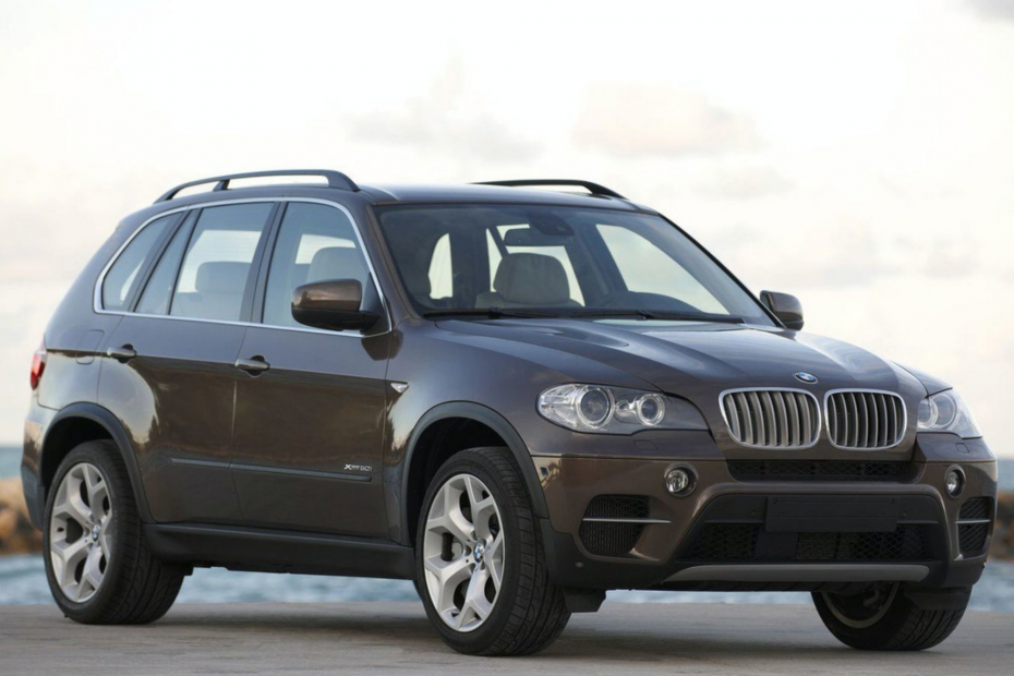 download BMW X5 E70 With V6 V8 Engines  able workshop manual