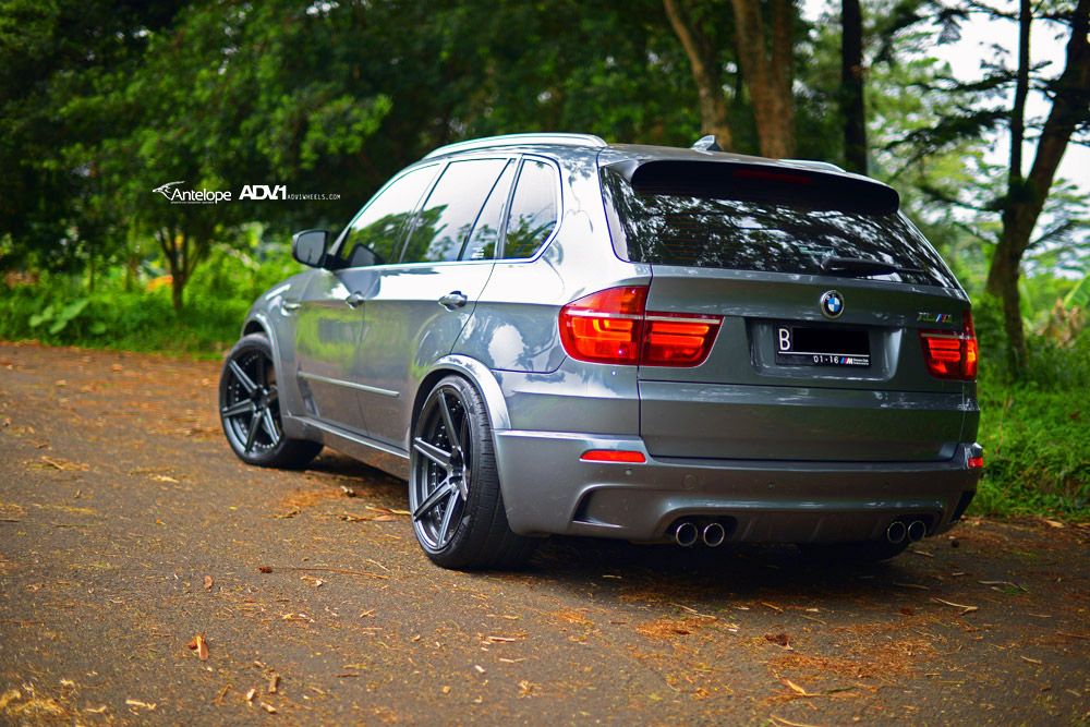 download BMW X5 E70 workshop manual