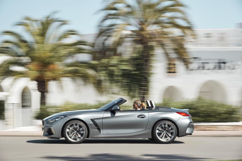 download BMW Z4 sDrive 30i with idrive workshop manual