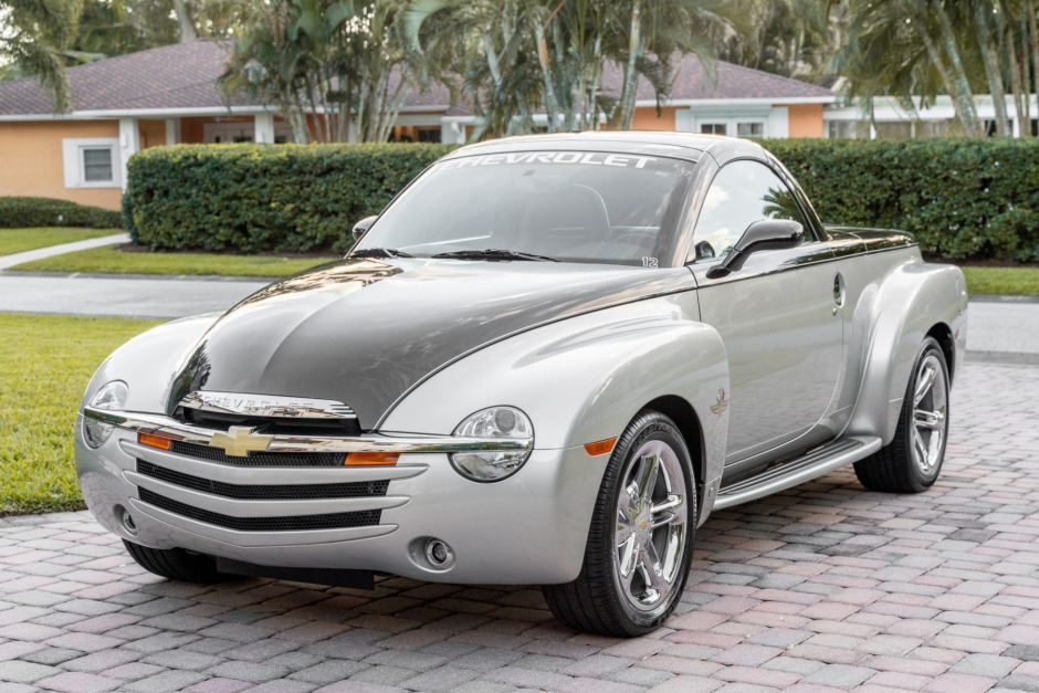 download CHEVY SSR 06 able workshop manual