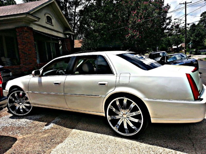 download Cadillac DTS workshop manual