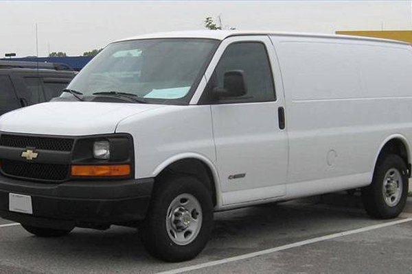 download Chevrolet Express 2500 workshop manual