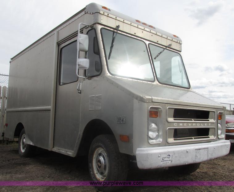download Chevrolet P30 workshop manual