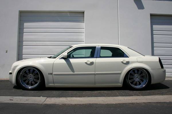 download Chrysler 300 SRT8 workshop manual