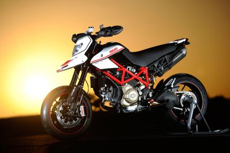 download Ducati Hypermotard 1100 EVO SP Motorcycle able workshop manual