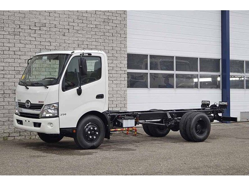 download HINO 300 Truck BODY CHASSIS workshop manual