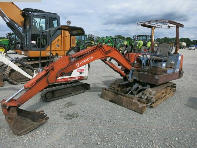 download HITACHI EX135UR Excavator able workshop manual