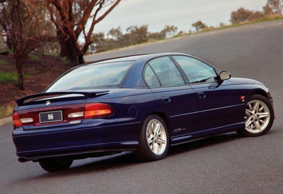 download HOLDEN CALAIS VT II workshop manual