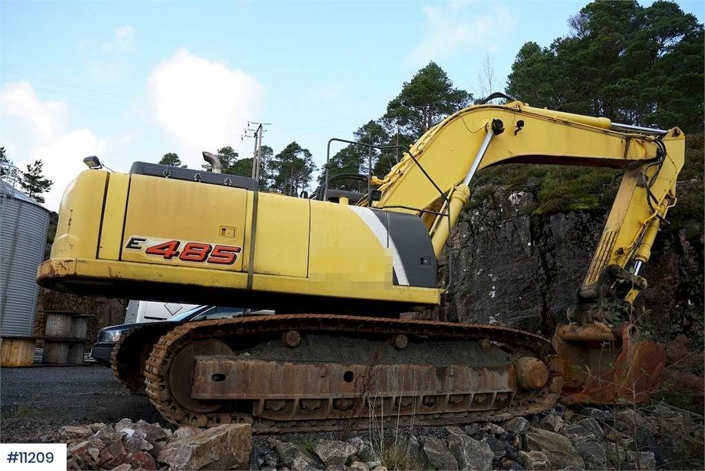 download Holland Kobelco E215B Crawler Excavator able workshop manual