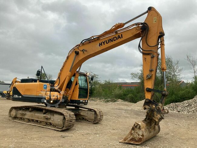 download Hyundai Crawler Excavator Robex 210LC 7A able workshop manual