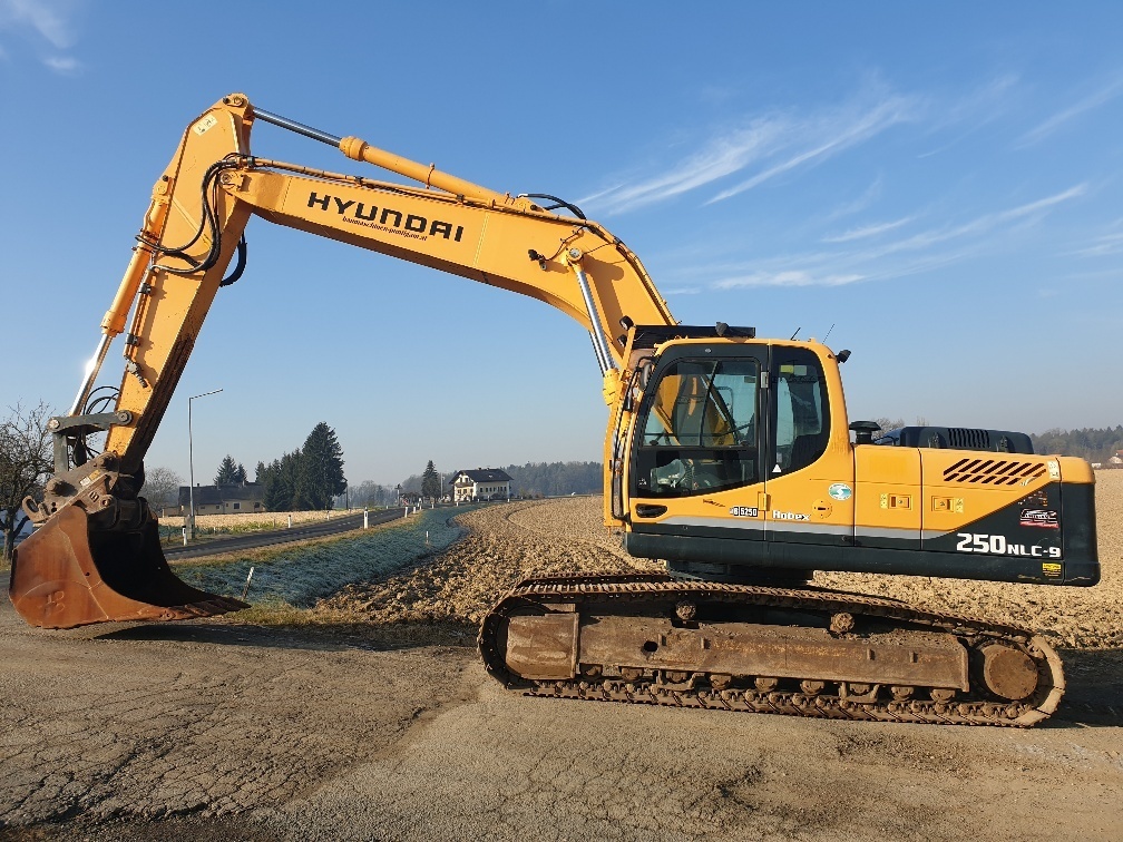 download Hyundai R250LC 3 Crawler Excavator able workshop manual